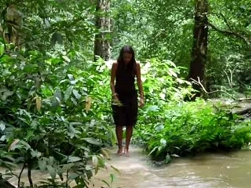 Sonia passe l'eau