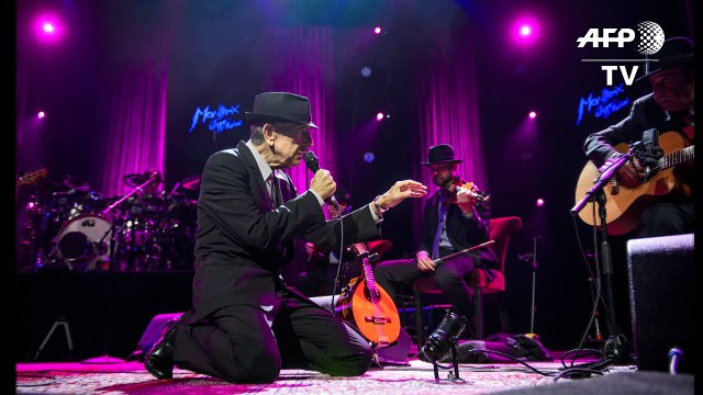 Legendary poet and songwriter Leonard Cohen dies at 82