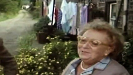 Last of the Summer Wine S09E09 Jaws