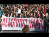 Napoli - Almaviva, gli operatori dei call center tornano a protestare (10.11.16)
