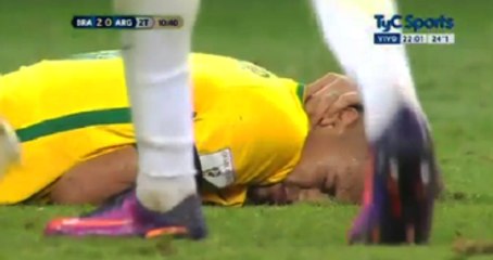 Arjantin Maçında Neymar'ın Az Kalsın Boynu Kırılıyordu