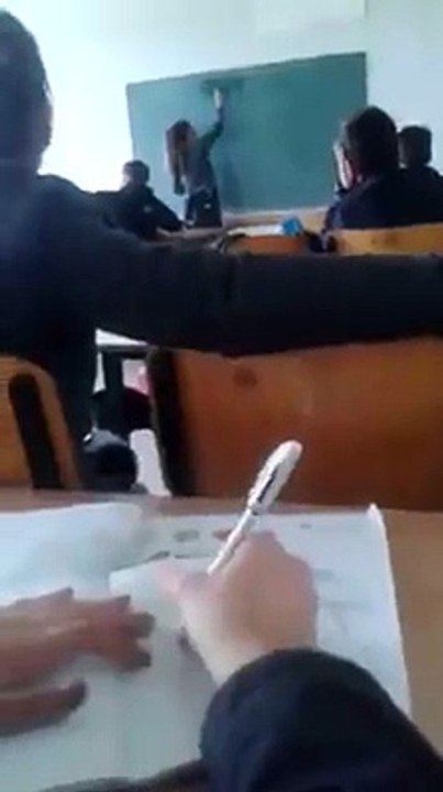Rrahje në shkollë të Drenasit