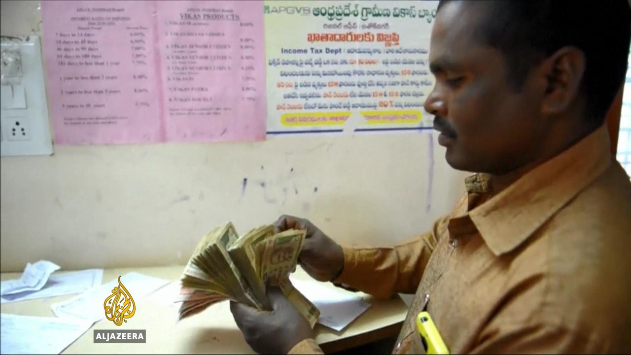 India rupees: Chaos at banks after demonetisation