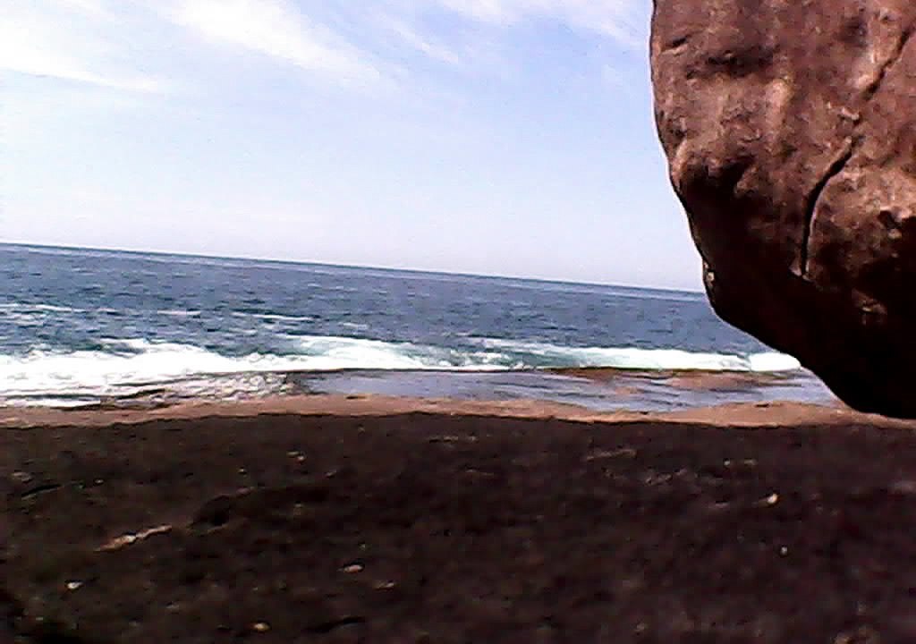 Laje da ilha do Prumirim, Litoral Norte de Ubatuba, SP, Brasil, ondas . mares e rochedos, novembro azul, turismo de contemplação, barcos e mares.