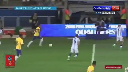 Increible velocidad de Neymar al ser perseguido por Messi • Brasil 3-0 Argentina