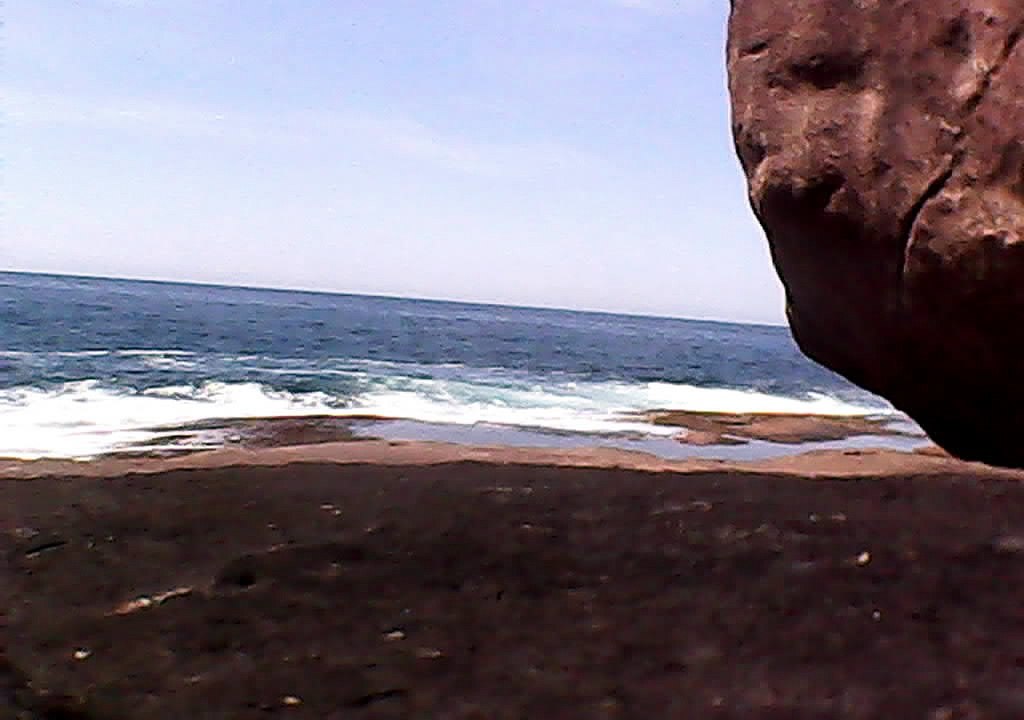 Laje da ilha do Prumirim, Litoral Norte de Ubatuba, SP, Brasil, ondas . mares e rochedos, novembro azul, turismo de contemplação, barcos e mares.