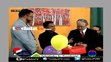 Asi celebro el presidente Danilo Medina su cumpleaños-Humor-La Opcion de La Noche-Video