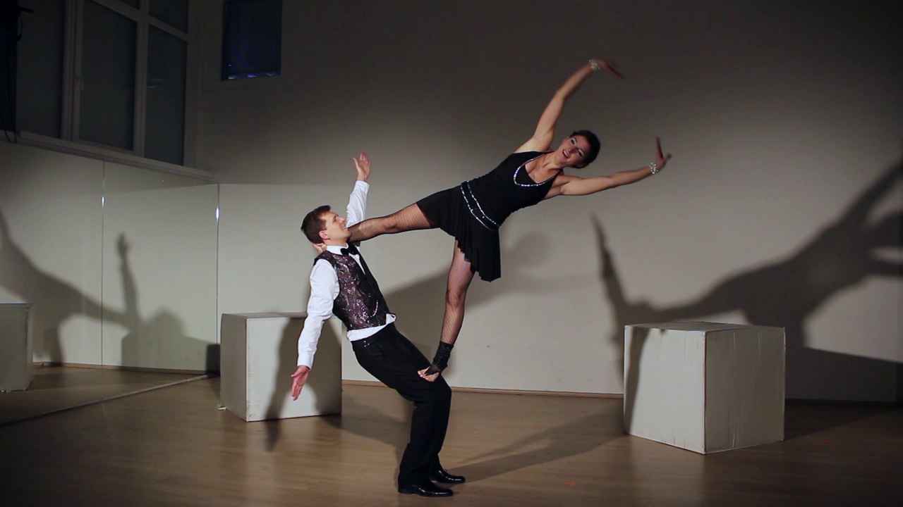 B&B duo acrobatics - FIREMAGIC production [firemagic.hu] tűzzsonglőr