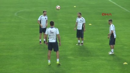 Kosova Milli Takımı, Türkiye Maçı Hazırlıklarını Tamamladı