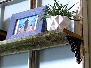 5 Easy Step to Make Your Own Reclaimed Wood Shelf