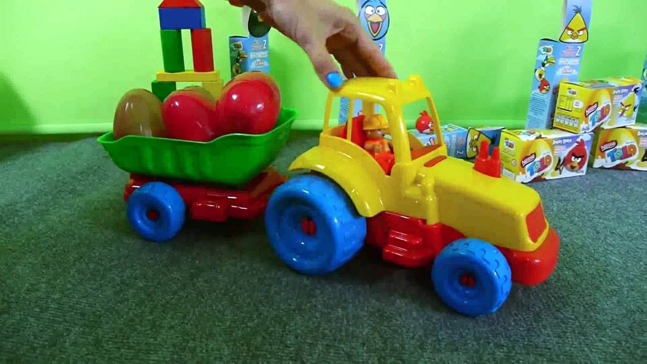 Çocuklar için eğitici oyun - Traktör ve Sürpriz yumurtalar (5'e kadar sayıyoruz)