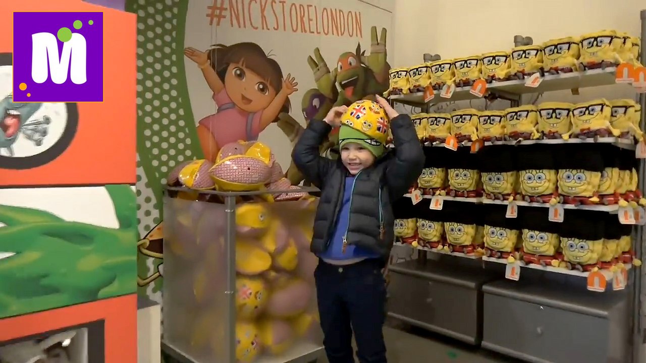 Макс идёт в школу в Лондоне собеседование Ищем костюмы Герои в Максах в Дисней и в Nickelodeon Store 2016 новое видео