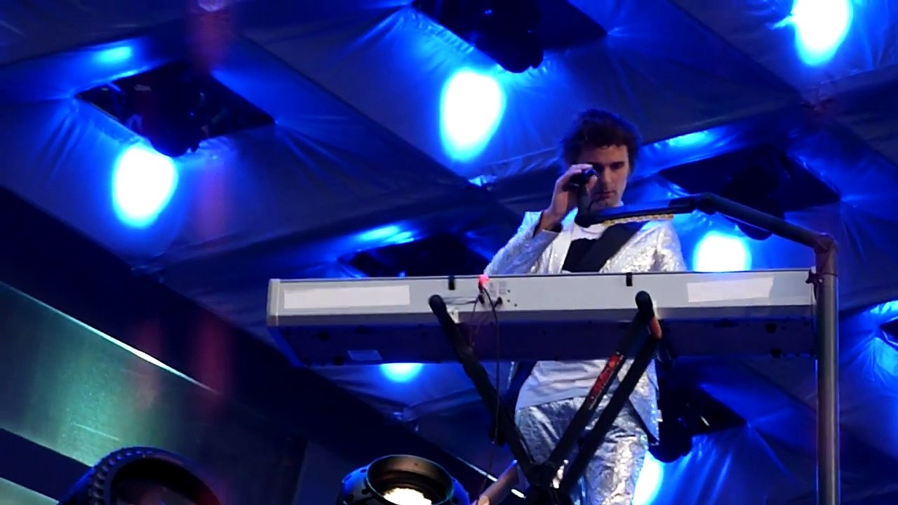 Muse - Neutron Star Collision, Bern Stade de Suisse, 06/02/2010