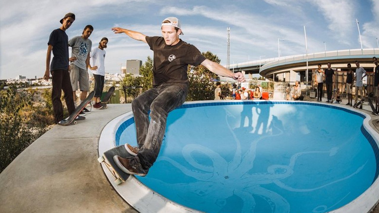 DIY Pool Party Unites Local Vienna Skate Crews 
