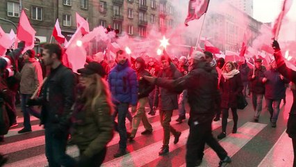 Tens of thousands march in Poland on independance day
