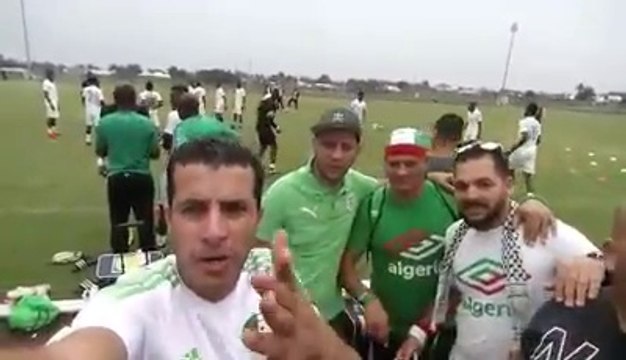 Quand les supporters ultra algériens expriment leur mécontentement de l'attitude des joueurs de l'EN