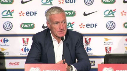 Télécharger la video: Foot - CM2018 - Bleus : Un seul changement, une première pour Deschamps