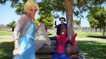 Elsa Frozen perde seu vestido! w Spiderman, Maleficent quer os sapatos princesa