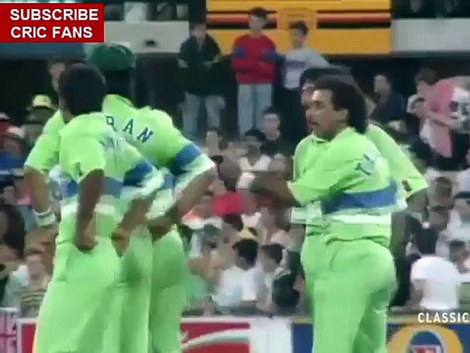 Thrilling Finish By Great Imran Khan -- Pakistan vs Australia -cricket fans