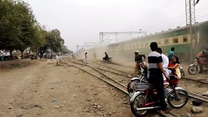 Train incident | horrible train Incident | viral Video