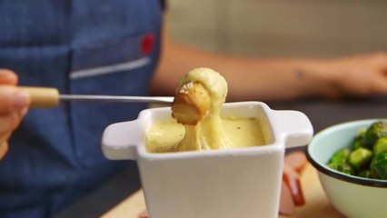 Make Beer Cheese Fondue for Football This Weekend