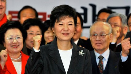 Download Video: Seul, scandali corruzione: la procura ascolterà la presidente Park Geun-Hye