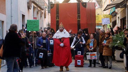Think of us not just tourists, demand Venetians