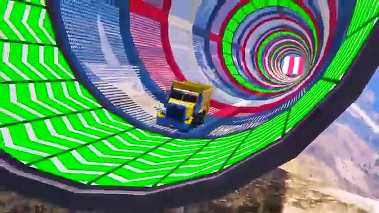 Спайдермен & Цветные Грузовики и Огромные Мячи , мультик игра для детей