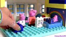 Peppa Pig Blocks Mega Hospital Building Playset with Ambulance - Juego de Bloques Construcciones