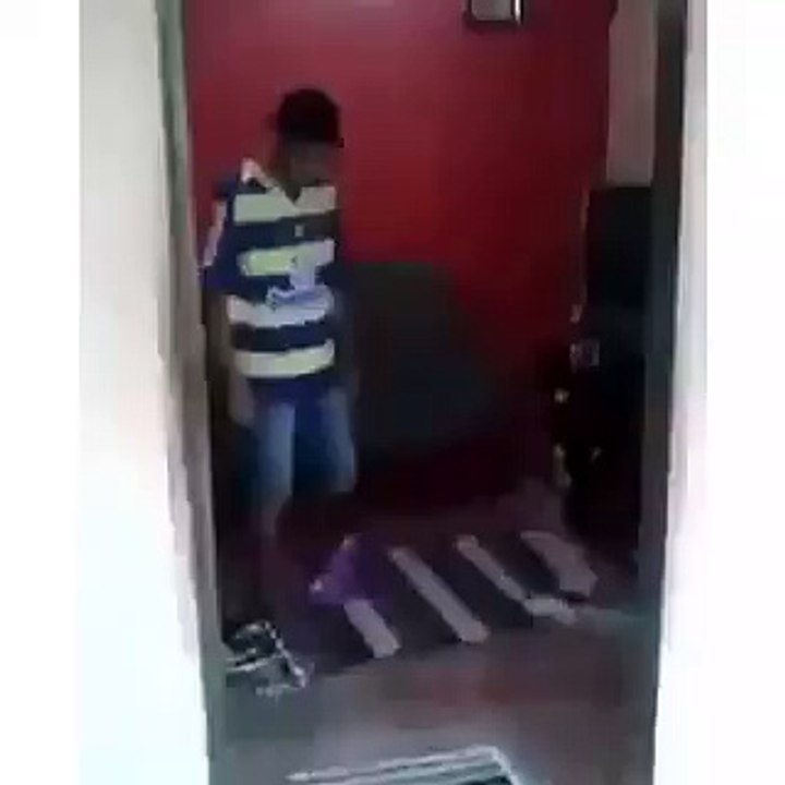 Mãe, me dá uma mesada......kkkkkkkkkkkkk