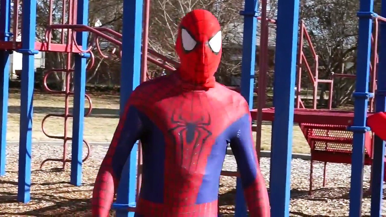 Spiderman Vs Blue Spiderman In Real Life SuperHero Fight - Vidéo Dailymotion
