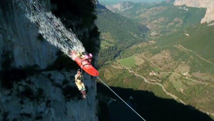 Surfing on a Highline Basejump