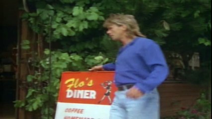 MacGyver The Black Corsage Trailer #1 - Richard Dean Anderson