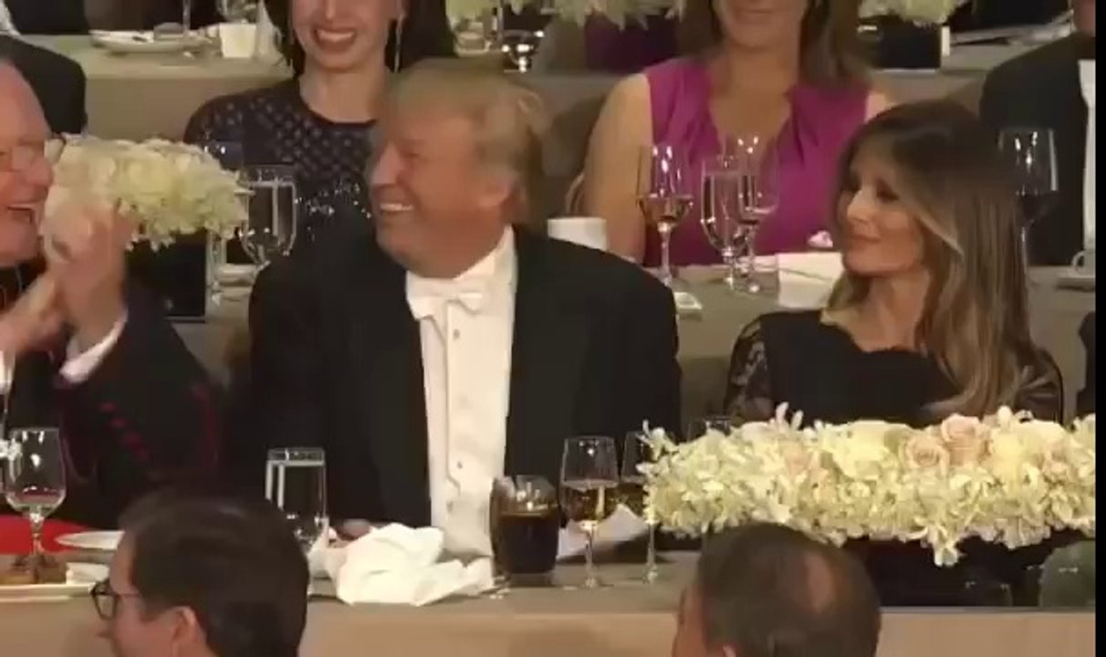Donald Trump Tacle Hillary Clinton avec Humour lors du Dîner de Charité Catholique "Al Smith" à New-York (21/10/2016)