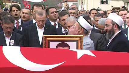 Şehit kaymakamın babası: Vatan uğrunda ölen varsa vatandır