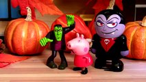 Play Doh Peppa Pig Vestida de Vampirinha pro Dia das Bruxas Halloween Dracula em Portugues BR
