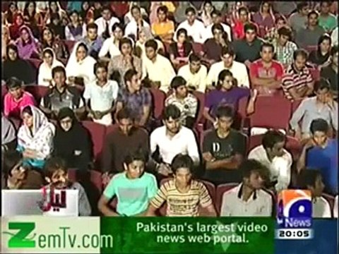 Male Student Give a Logical Slap To Journalist Sana Bucha in Live Show Over Reacting Like A PML(N) Employ