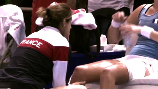 Fed Cup - finale 2016 - Amélie Mauresmo : Capitaine, coach, masseuse ! Faut tout savoir faire dans ce métier