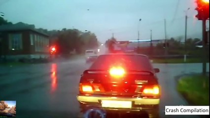Scary Car crashes!! (WARNING very graphic)