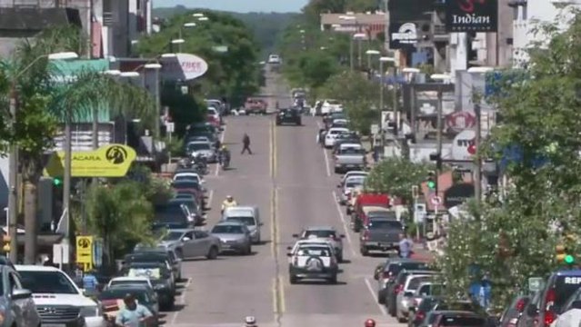 Dólar em alta derruba movimento das lojas na fronteira do Brasil com o Uruguai