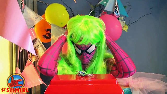 Frozen Elsa vs Spiderman Seasickness Frozen Elsa and Spider man - Funny Superheroes in Real Life