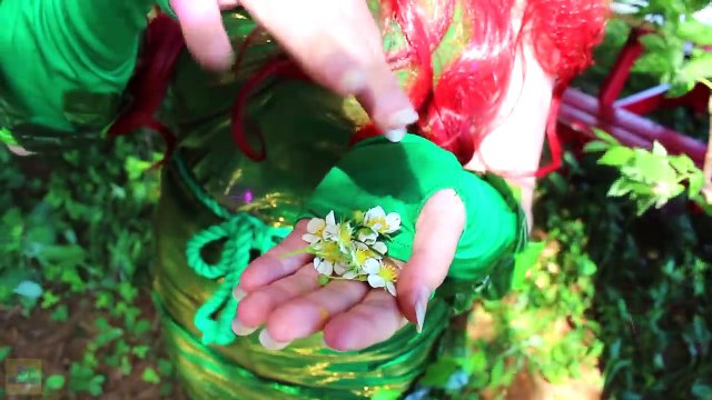 EVIL Elsa Kidnaps Frozen Elsa! w/ Spiderman, Pink Spidergirl, Poison Ivy, Joker, Maleficent, Hulk :)