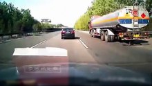 Accident de voiture mortel en direct - Caméra de surveillance [Sécurité] +18partie  (4) HD