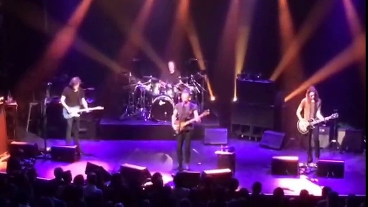 Sting - Down,Down,Down (Bataclan - 12/11/2016)