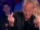 Quand Laurent Baffie fait un gros doigt à Vincent Bolloré dans 