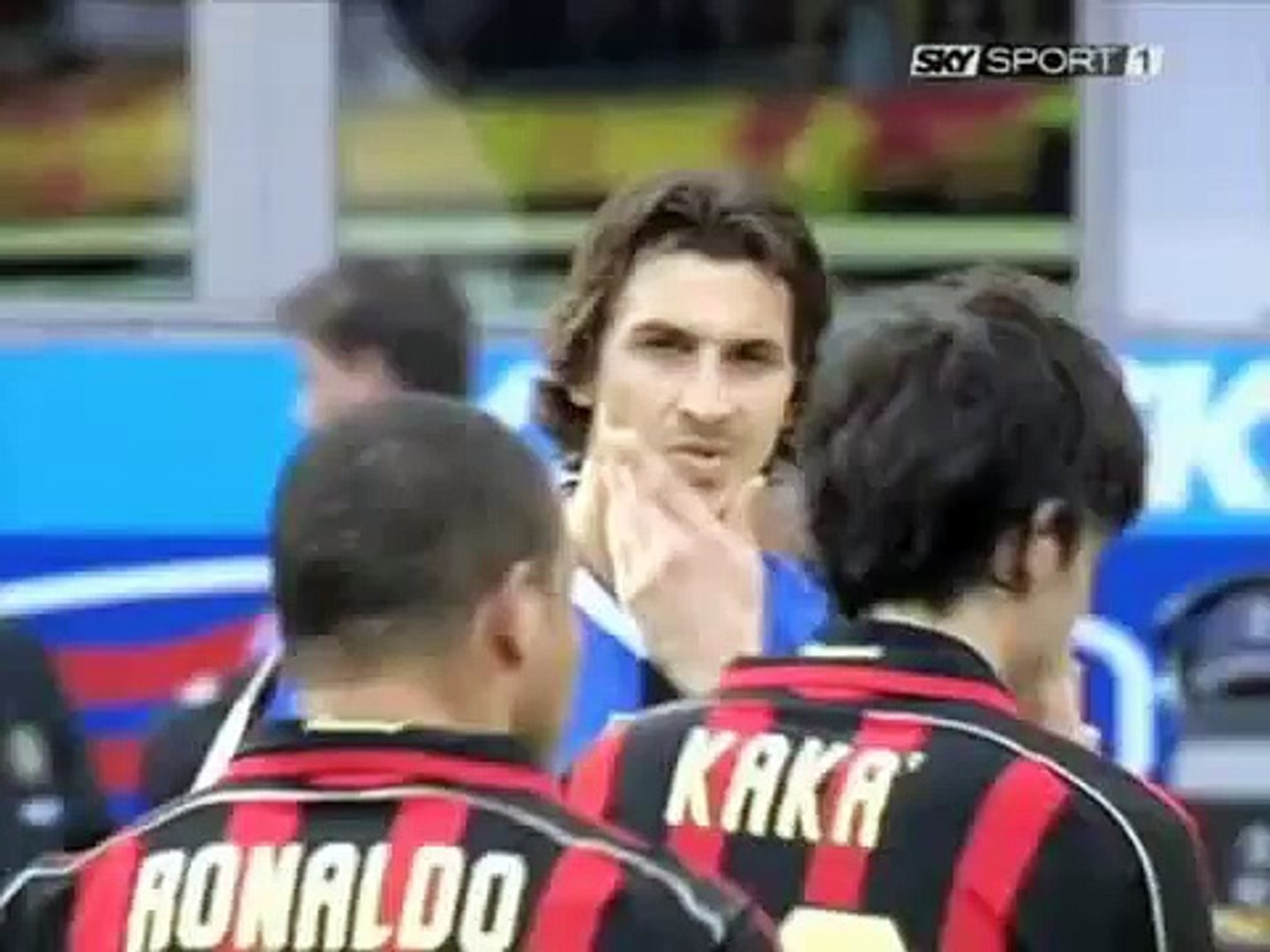 TNT Sports BR on X: Ibrahimovic fazendo estrago de um lado, Cristiano  Ronaldo fazendo história do outro. Quem lembra do hat-trick do camisa 7 pra  classificar Portugal pra Copa do Mundo de