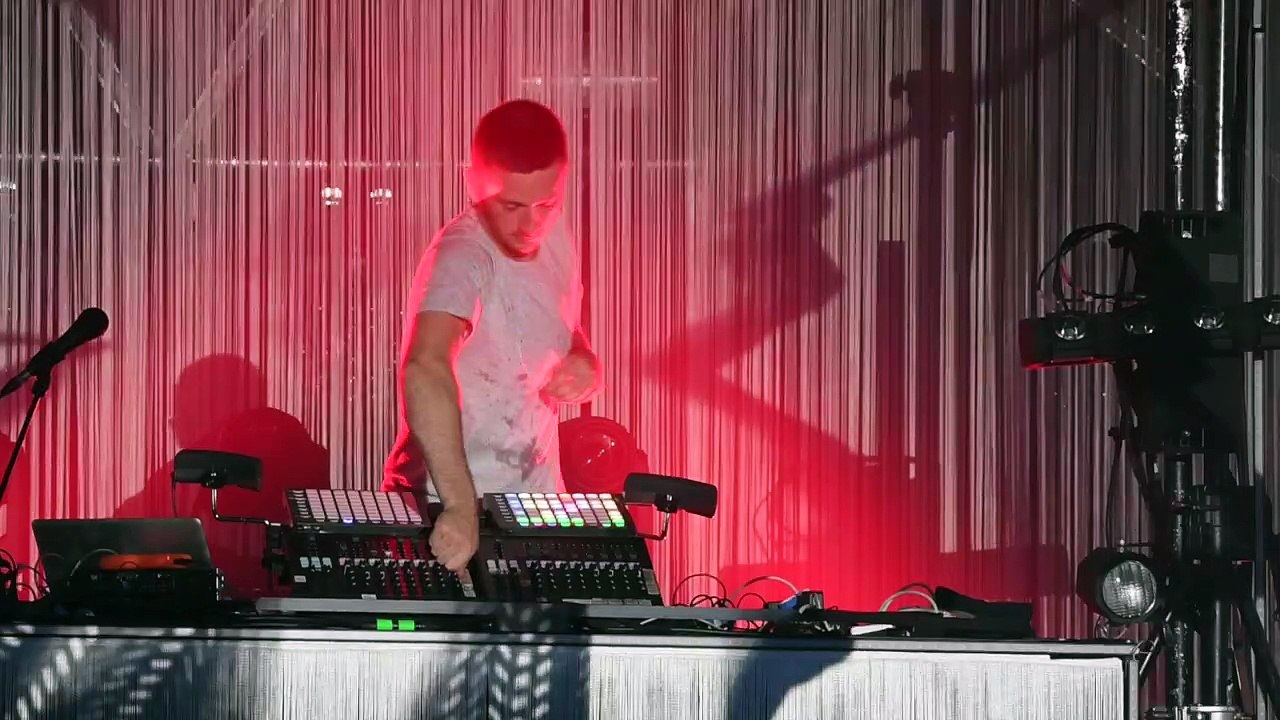 Thylacine éblouit le festival des IndisciplinéEs