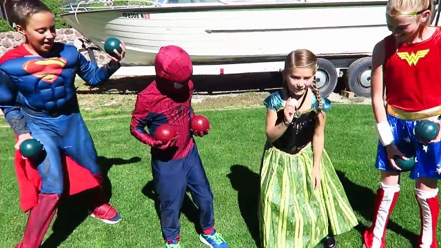 Frozen Elsa Spiderman Sumo Battle! Superman Wonder Woman Joker Pink Spidergirl Superhero Sumo Suits