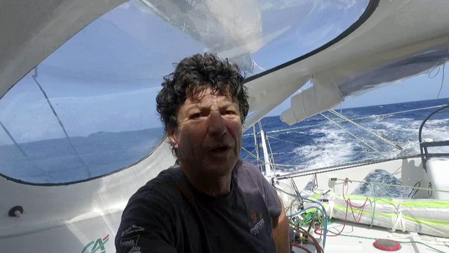 Jean Le Cam au large des îles du Cap-Vert / Vendée Globe