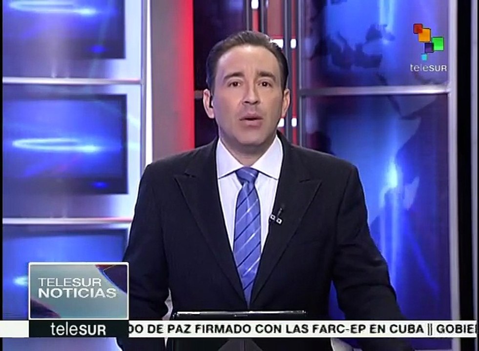 Activistas mexicanas realizan performance contra feminicidios